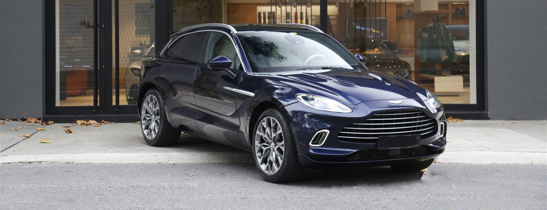 Aston Martin DBX 4.0 V8